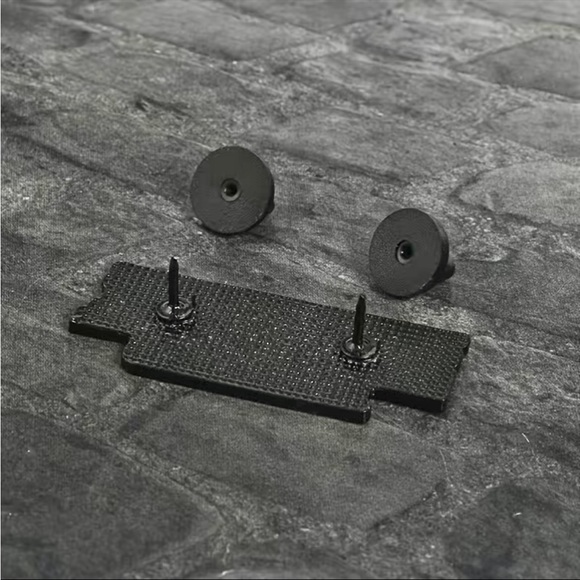 Stranger Things Pin - Picture 5 of 5